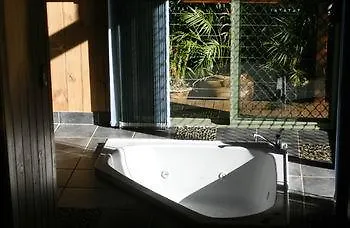 Treetops Montville 4*,  Australia